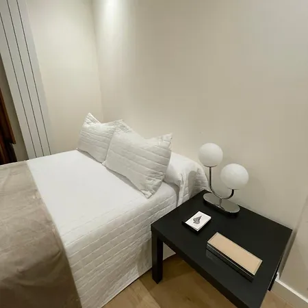 Cool For 4 At The Medieval Quarter Apartman Oviedo