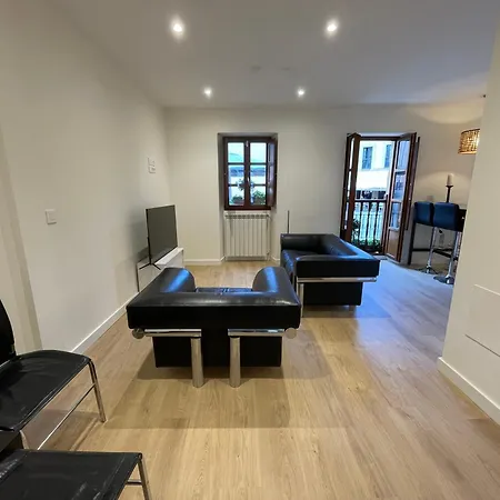 Apartman Cool For 4 At The Medieval Quarter Oviedo