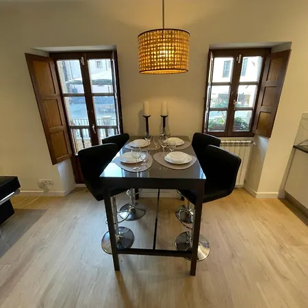 Cool For 4 At The Medieval Quarter Apartman Oviedo