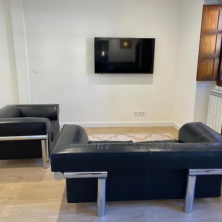 Apartman Cool For 4 At The Medieval Quarter *
